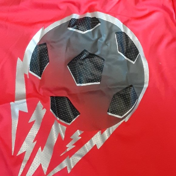 tshirt - Picture 2 of 3